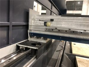 talladora de làser de fibra de precisió de mida petita, posicionament automàtic de 800 watts